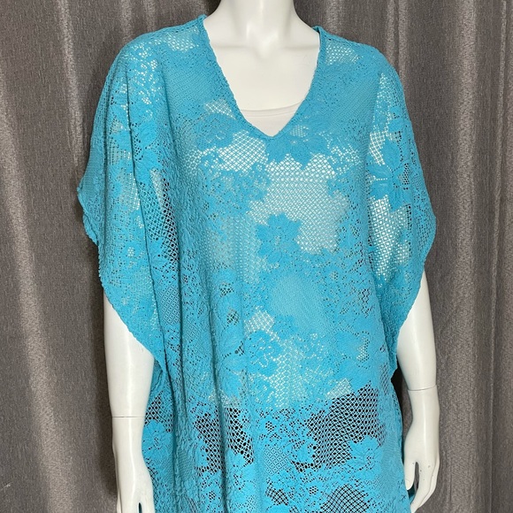 Chico’s Women’s Lightweight Light Blue Lace Poncho - Picture 2 of 12